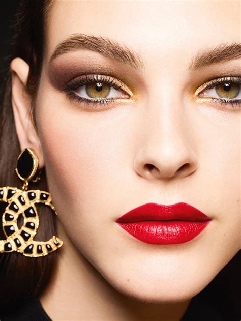 chanel makeup holiday 2019|Chanel holiday gift guide.